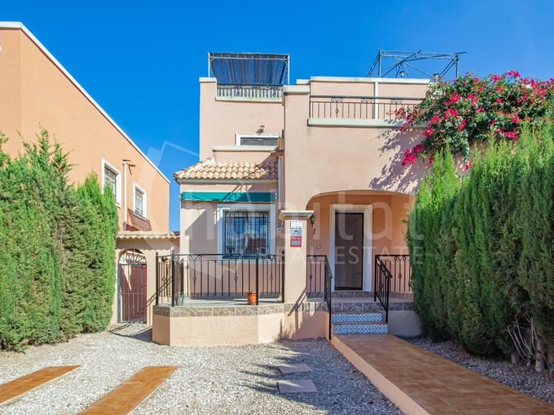 3 makuuhuone Omakotitalo myytävänä paikassa Los Montesinos - 171 000 € (Ref: 8597426)