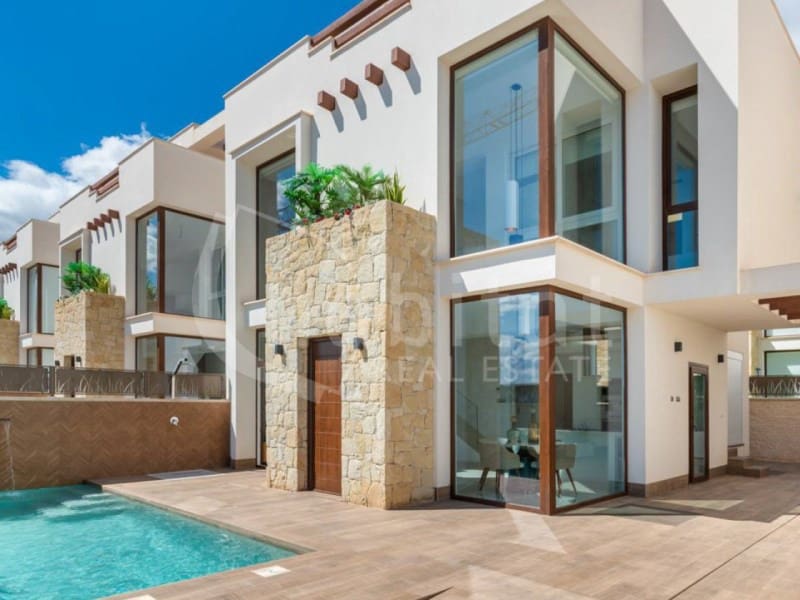 3 bedroom Villa for sale in Los Montesinos with pool garage - € 480,000 (Ref: 8657048)