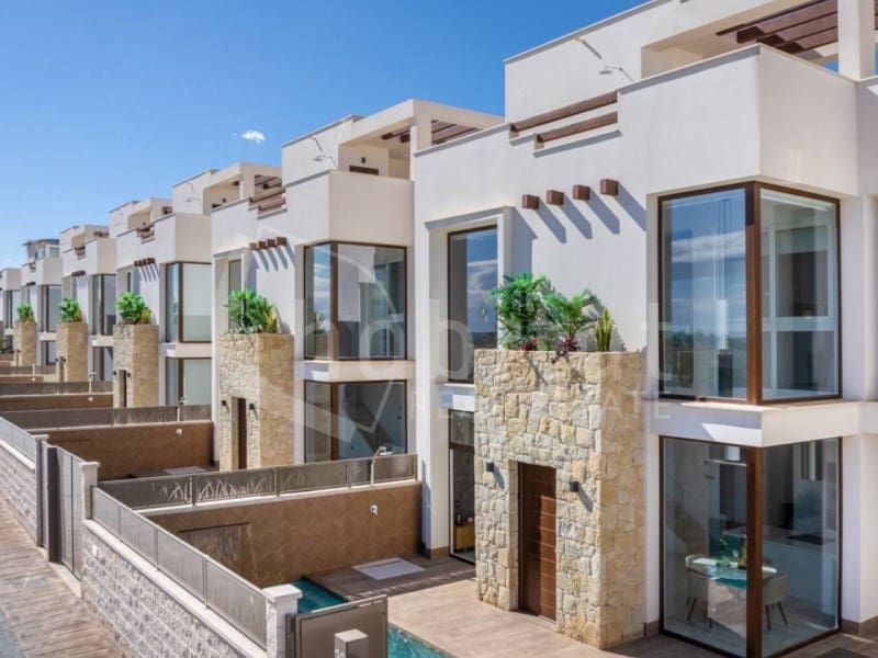 3 bedroom Villa for sale in Los Montesinos with pool garage - € 480,000 (Ref: 8657048)