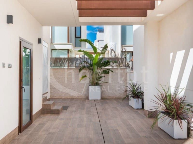 3 bedroom Villa for sale in Los Montesinos with pool garage - € 480,000 (Ref: 8657048)