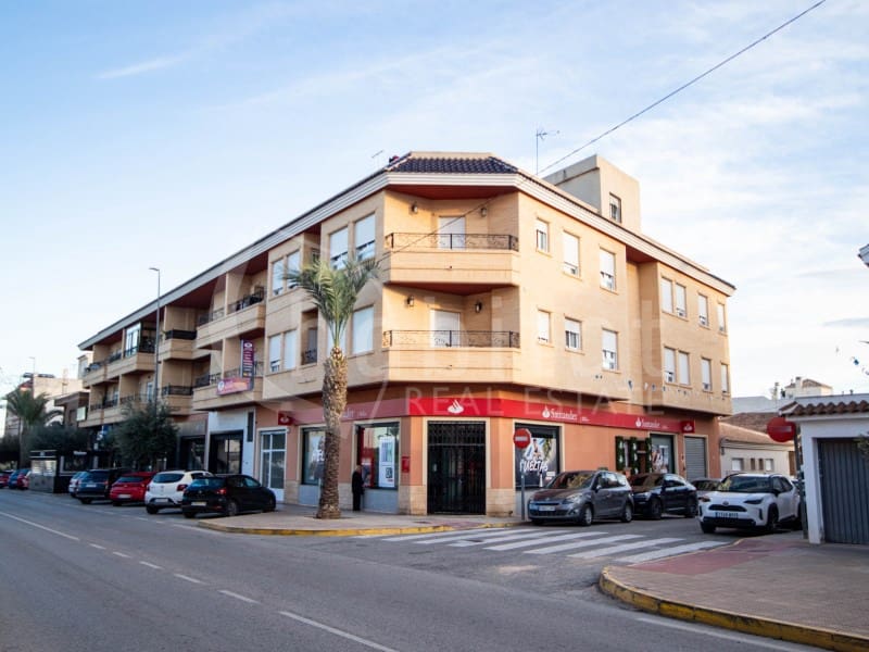 2 slaapkamer Appartement te koop in Los Montesinos - € 104.900 (Ref: 8664067)
