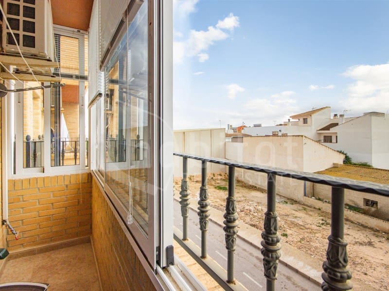 2 slaapkamer Appartement te koop in Los Montesinos met garage - € 125.000 (Ref: 8823022)