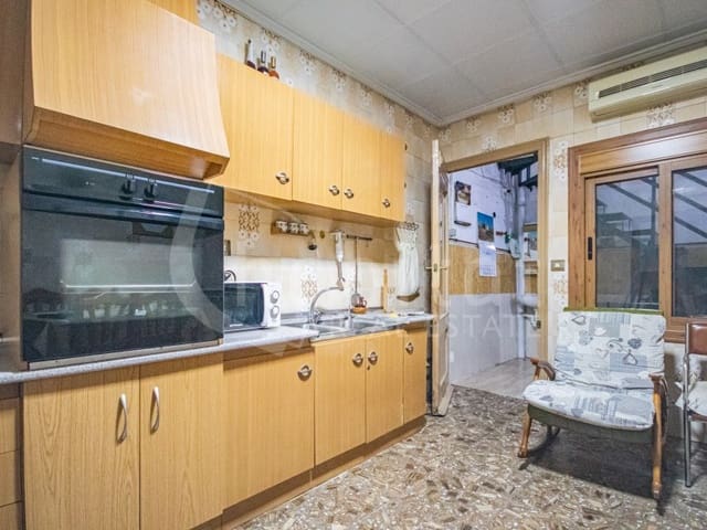 4 slaapkamer Appartement te koop in Los Montesinos met garage - € 120.000 (Ref: 8886307)