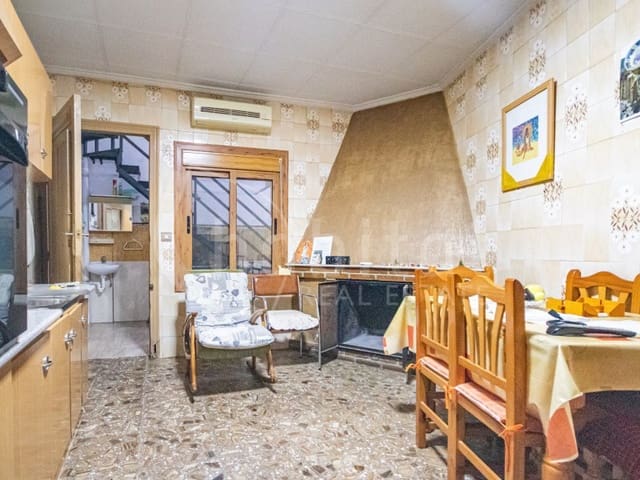 4 slaapkamer Appartement te koop in Los Montesinos met garage - € 120.000 (Ref: 8886307)