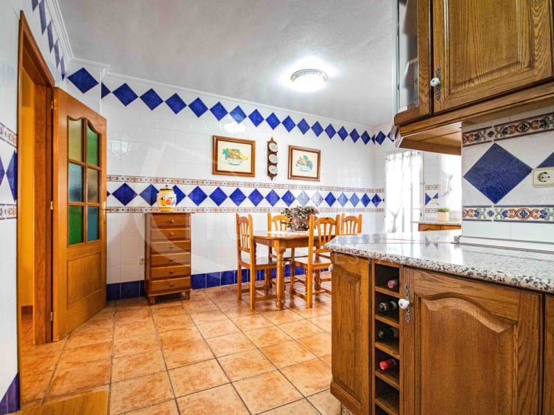 7 sovrum Hus till salu i Los Montesinos med pool garage - 495 000 € (Ref: 8923844)