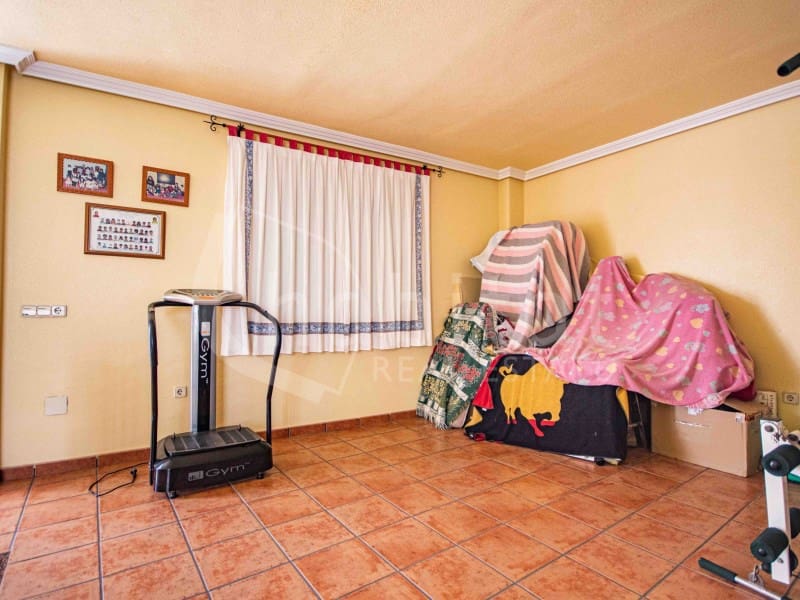 7 sovrum Hus till salu i Los Montesinos med pool garage - 495 000 € (Ref: 8923844)