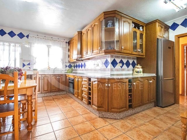 7 quarto Casa em Banda para venda em Los Montesinos com piscina garagem - 495 000 € (Ref: 8923844)