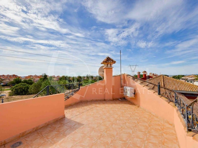 3 sypialnia Willa na sprzedaż w Los Montesinos z garażem - 285 000 € (Ref: 8926772)