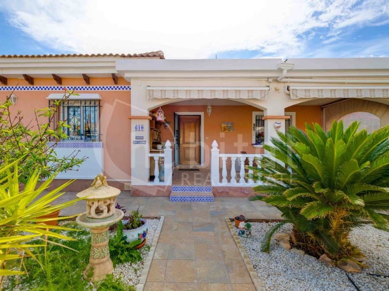 3 sypialnia Willa na sprzedaż w Los Montesinos z garażem - 285 000 € (Ref: 8926772)