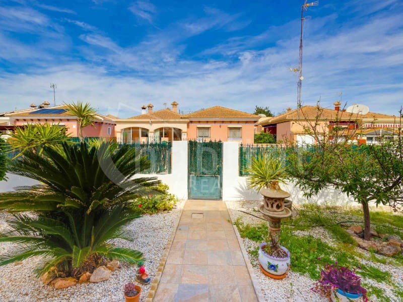 3 sypialnia Willa na sprzedaż w Los Montesinos z garażem - 285 000 € (Ref: 8926772)