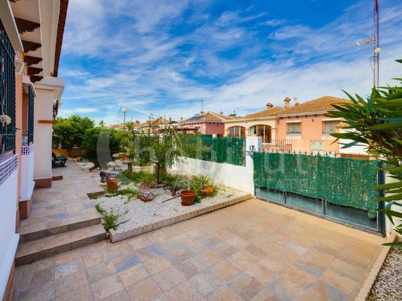 3 sypialnia Willa na sprzedaż w Los Montesinos z garażem - 285 000 € (Ref: 8926772)