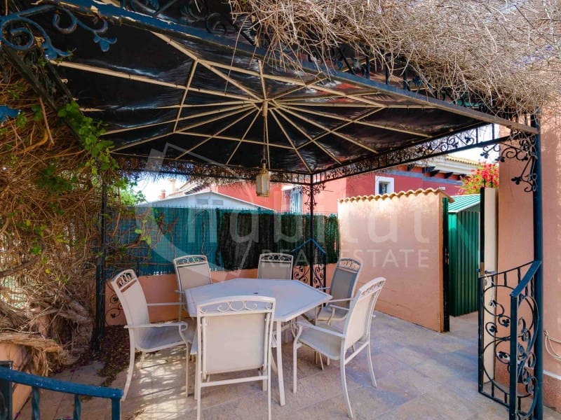 3 sypialnia Willa na sprzedaż w Los Montesinos z garażem - 285 000 € (Ref: 8926772)