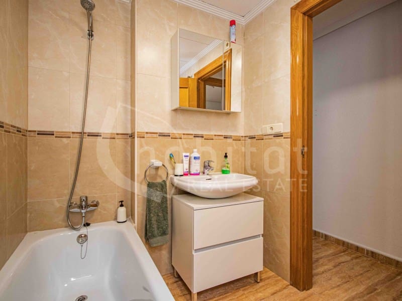 2 slaapkamer Appartement te koop in Los Montesinos met garage - € 130.000 (Ref: 8968671)