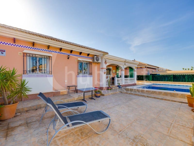 3 bedroom Villa for sale in Los Montesinos - € 325,000 (Ref: 8994077)