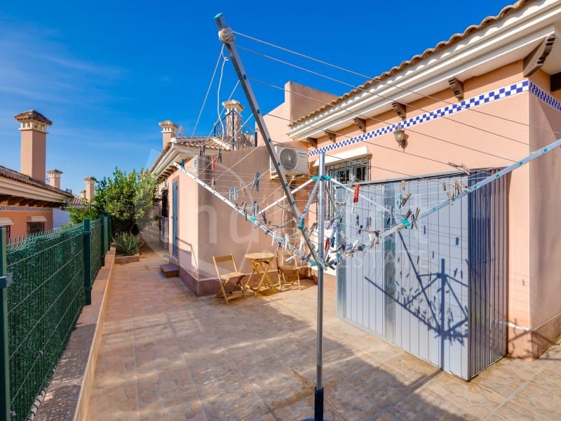 3 bedroom Villa for sale in Los Montesinos - € 325,000 (Ref: 8994077)