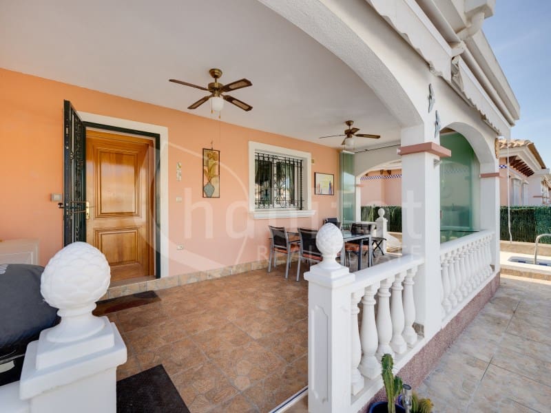 3 bedroom Villa for sale in Los Montesinos - € 325,000 (Ref: 8994077)