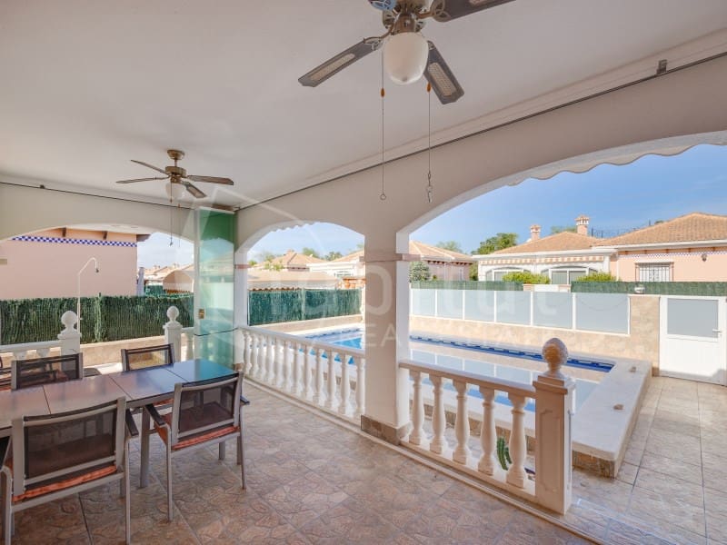 3 bedroom Villa for sale in Los Montesinos - € 325,000 (Ref: 8994077)