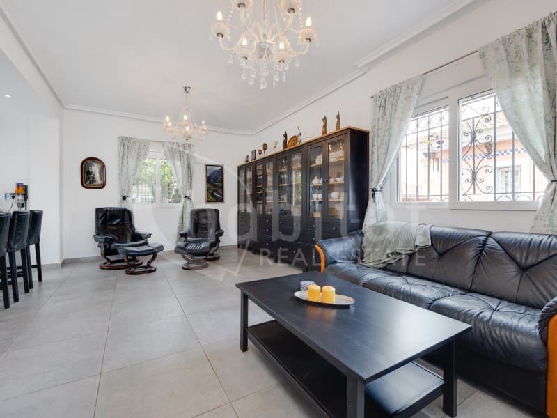 3 bedroom Villa for sale in Los Montesinos - € 325,000 (Ref: 8994077)