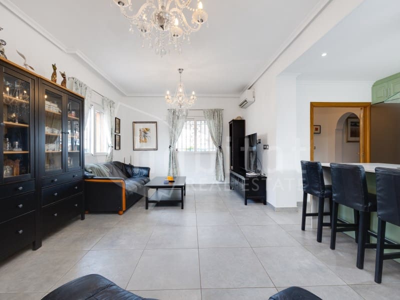 3 bedroom Villa for sale in Los Montesinos - € 325,000 (Ref: 8994077)