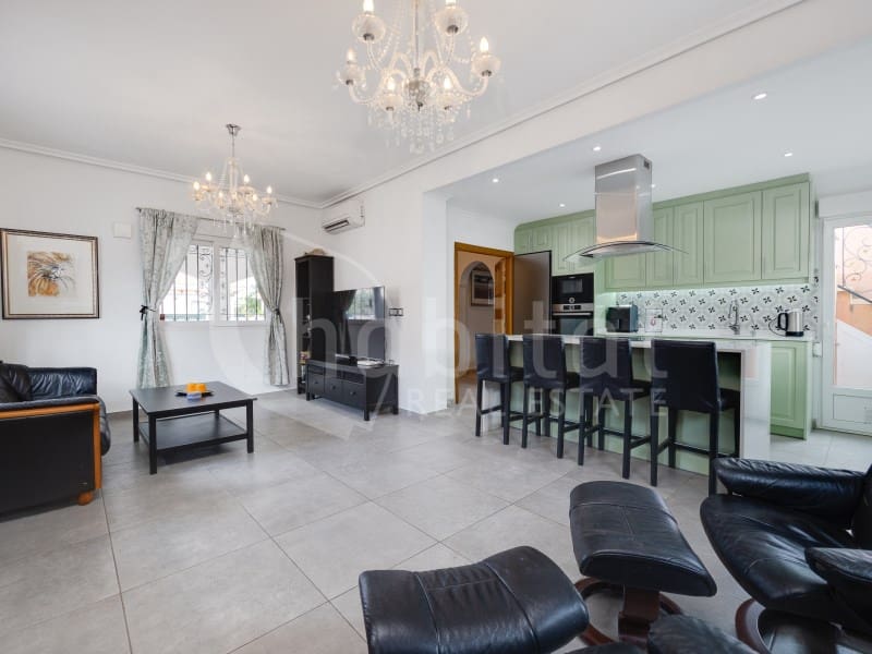 3 bedroom Villa for sale in Los Montesinos - € 325,000 (Ref: 8994077)