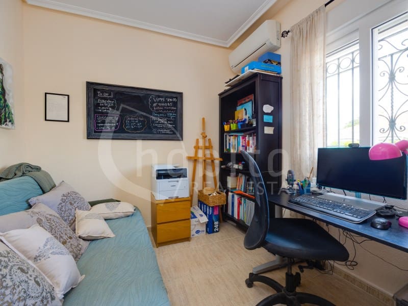 3 bedroom Villa for sale in Los Montesinos - € 325,000 (Ref: 8994077)