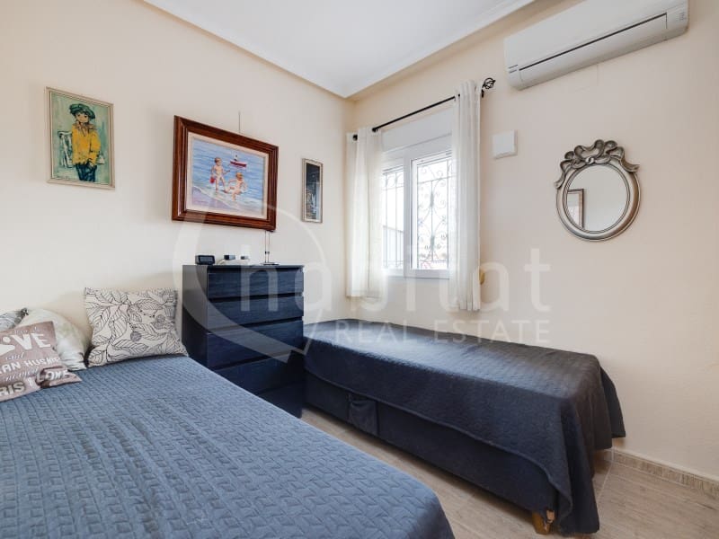 3 bedroom Villa for sale in Los Montesinos - € 325,000 (Ref: 8994077)