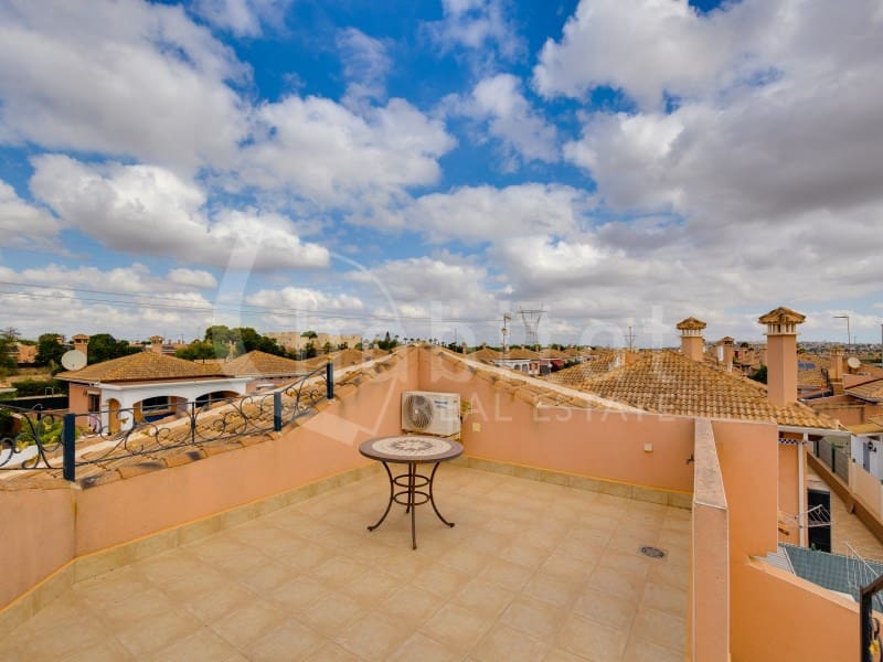 3 bedroom Villa for sale in Los Montesinos - € 325,000 (Ref: 8994077)