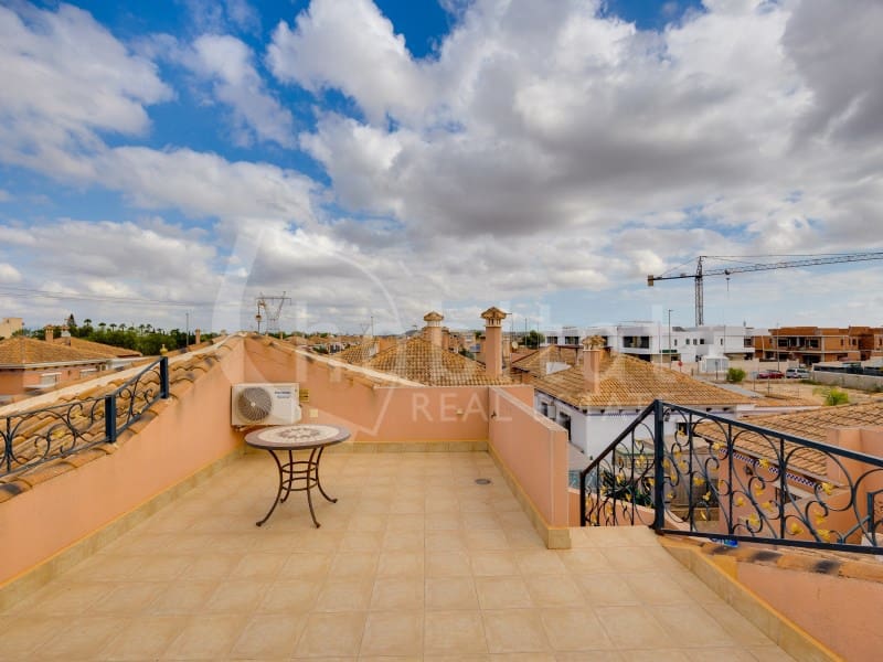 3 bedroom Villa for sale in Los Montesinos - € 325,000 (Ref: 8994077)