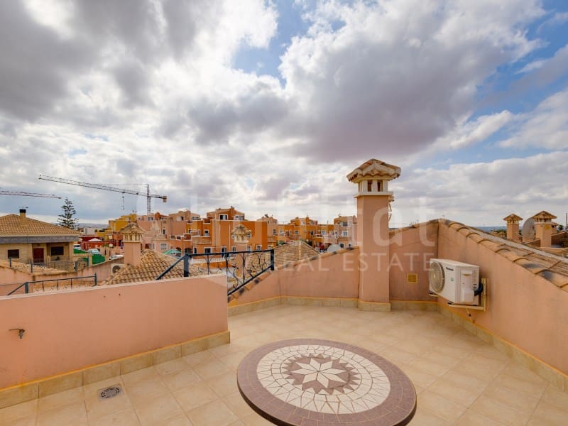 3 bedroom Villa for sale in Los Montesinos - € 325,000 (Ref: 8994077)