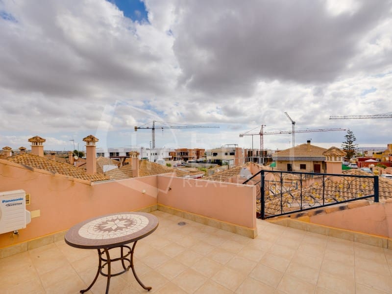 3 bedroom Villa for sale in Los Montesinos - € 325,000 (Ref: 8994077)