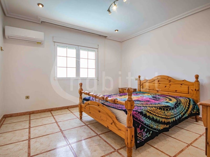 4 bedroom Villa for sale in Torrevieja with pool garage - € 689,000 (Ref: 9051378)