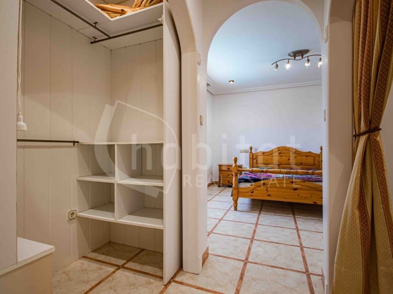 4 bedroom Villa for sale in Torrevieja with pool garage - € 689,000 (Ref: 9051378)