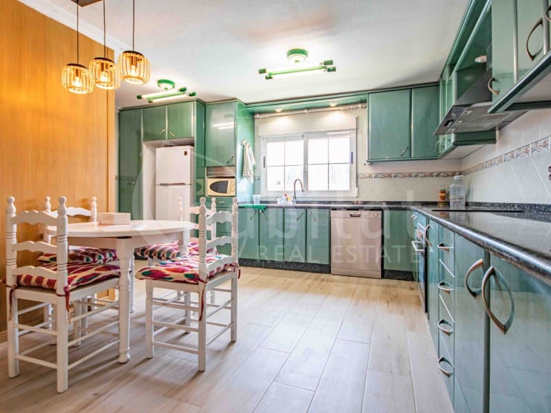 4 bedroom Villa for sale in Torrevieja with pool garage - € 689,000 (Ref: 9051378)