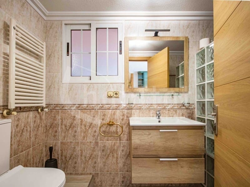 4 bedroom Villa for sale in Torrevieja with pool garage - € 689,000 (Ref: 9051378)