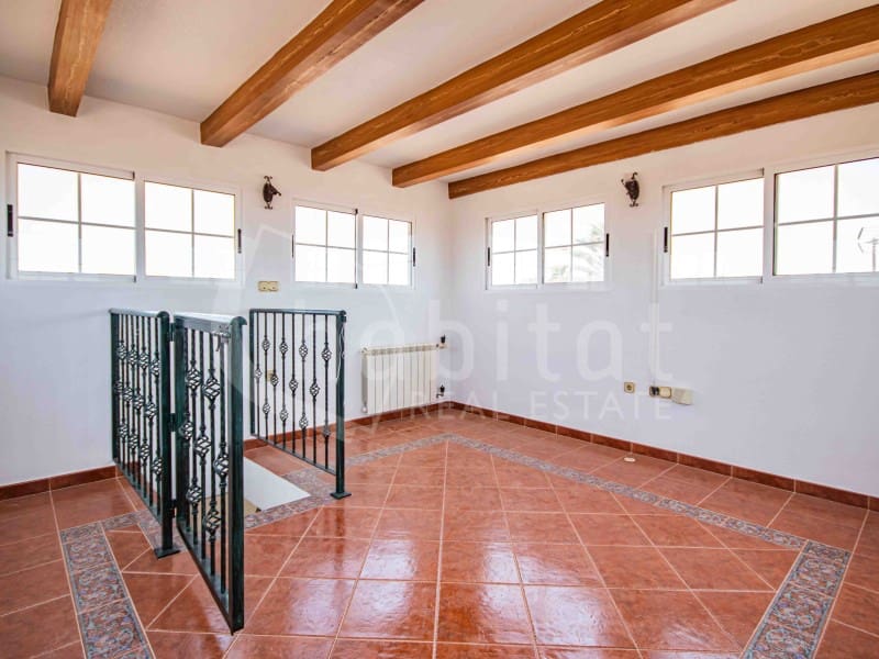 4 bedroom Villa for sale in Torrevieja with pool garage - € 689,000 (Ref: 9051378)