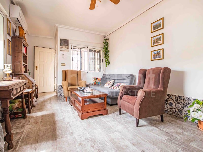 2 slaapkamer Huis te koop in Los Montesinos met garage - € 169.900 (Ref: 9057897)