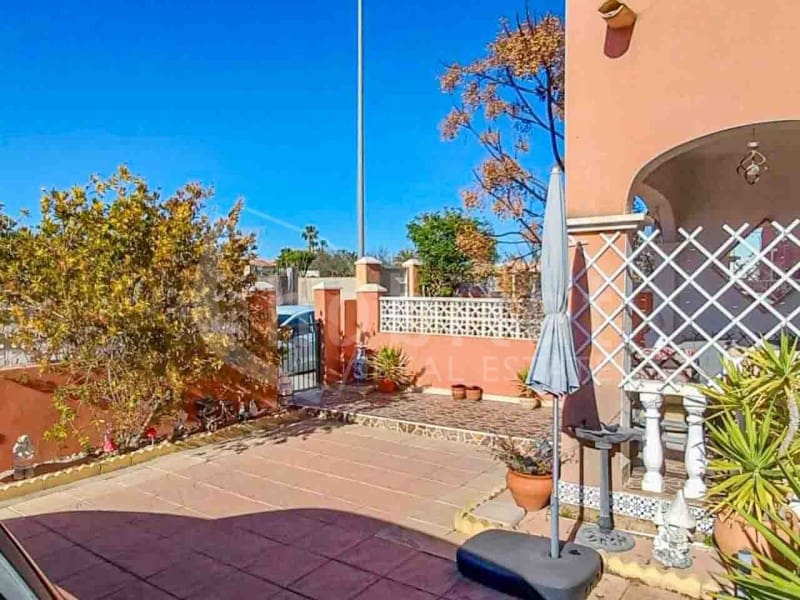 3 soverom Hus til salgs i Los Montesinos - € 178 000 (Ref: 9128560)