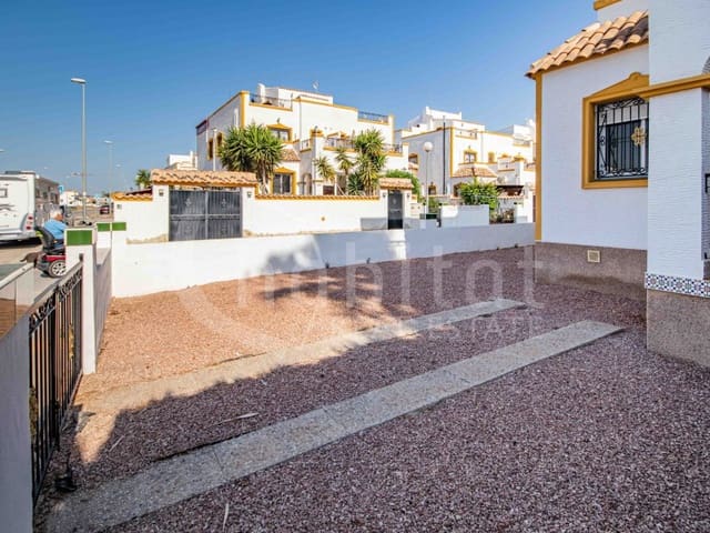 3 bedroom Townhouse for sale in Desamparados - Hurchillo - Torremendo, Orihuela - € 170,000 (Ref: 9131906)
