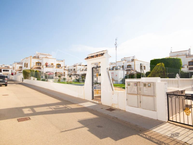 3 soveværelse Byhus til salg i Orihuela med swimmingpool garage - € 219.900 (Ref: 9131906)