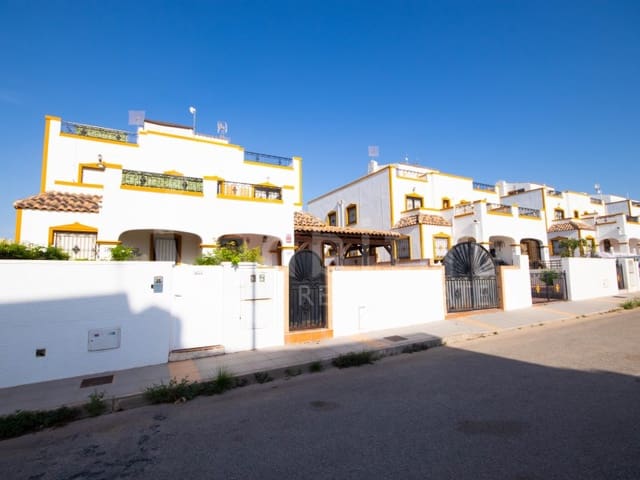3 soveværelse Byhus til salg i Desamparados - Hurchillo - Torremendo, Orihuela med swimmingpool garage - € 219.900 (Ref: 9131906)
