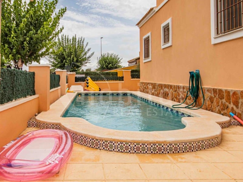 3 bedroom Townhouse for rent in Pinar de Campoverde with pool garage - € 900 (Ref: 9151833)