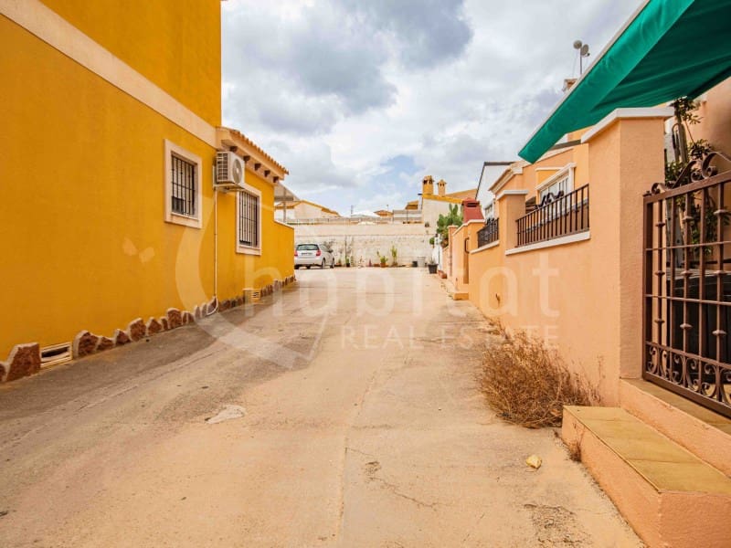 3 bedroom Townhouse for rent in Pinar de Campoverde with pool garage - € 900 (Ref: 9151833)