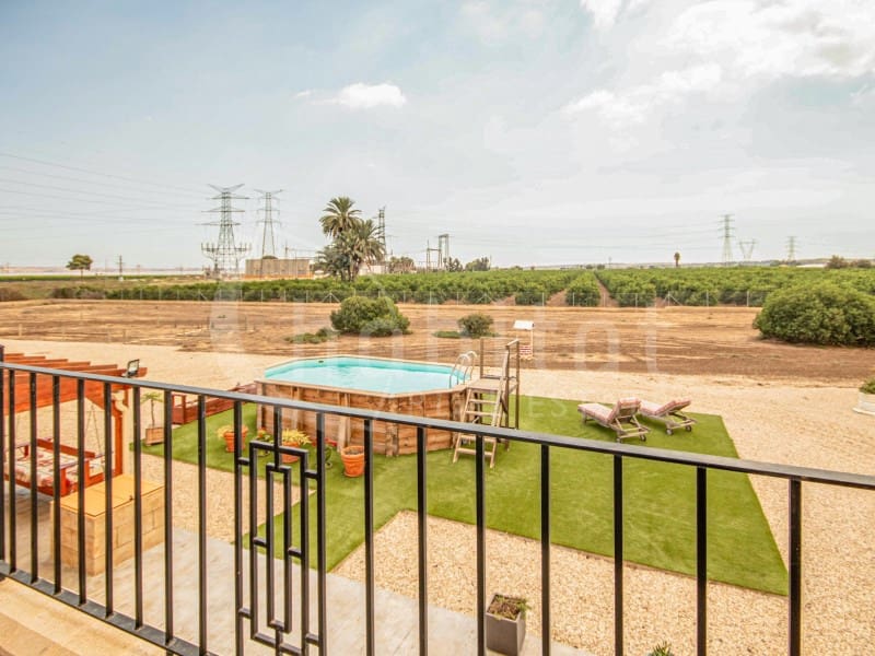 5 quarto Quinta/Casa Rural para venda em San Miguel de Salinas com piscina - 425 000 € (Ref: 9317657)