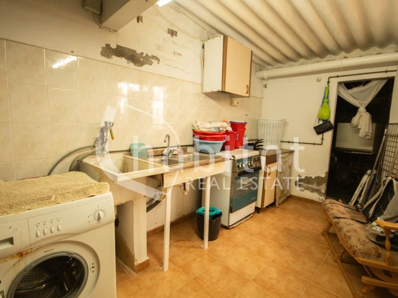 3 slaapkamer Huis te koop in Los Montesinos met garage - € 110.000 (Ref: 9322566)
