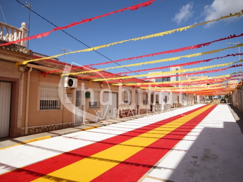 3 slaapkamer Huis te koop in Los Montesinos met garage - € 110.000 (Ref: 9322566)