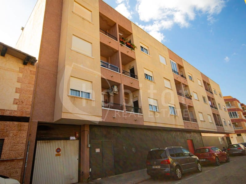 2 slaapkamer Appartement te koop in Los Montesinos - € 105.900 (Ref: 9396533)