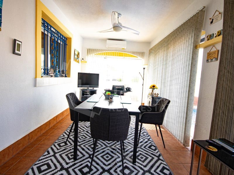 3 bedroom Villa for sale in Los Montesinos - € 299,000 (Ref: 9398309)