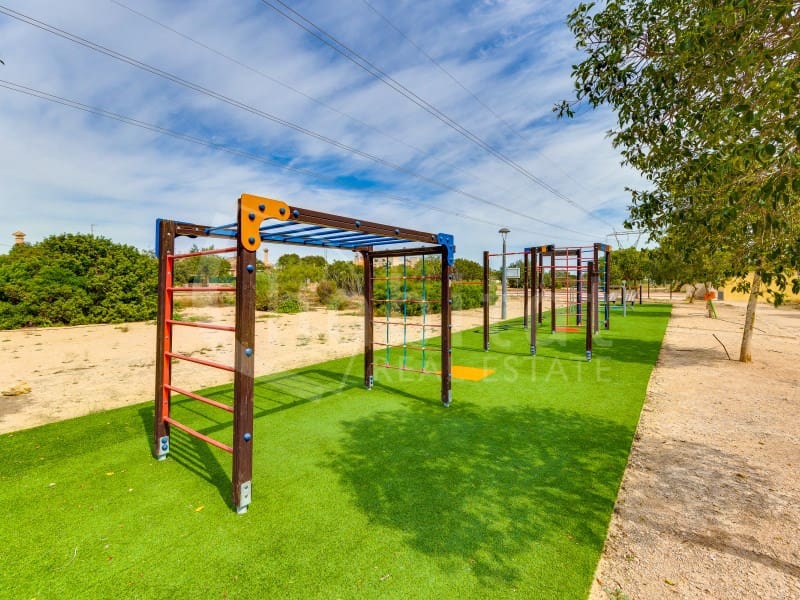 3 bedroom Villa for sale in Los Montesinos - € 299,000 (Ref: 9398309)