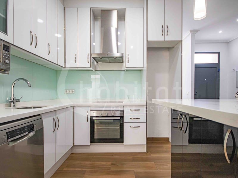 2 soverom Hus til leie i Los Montesinos - € 850 (Ref: 9419944)