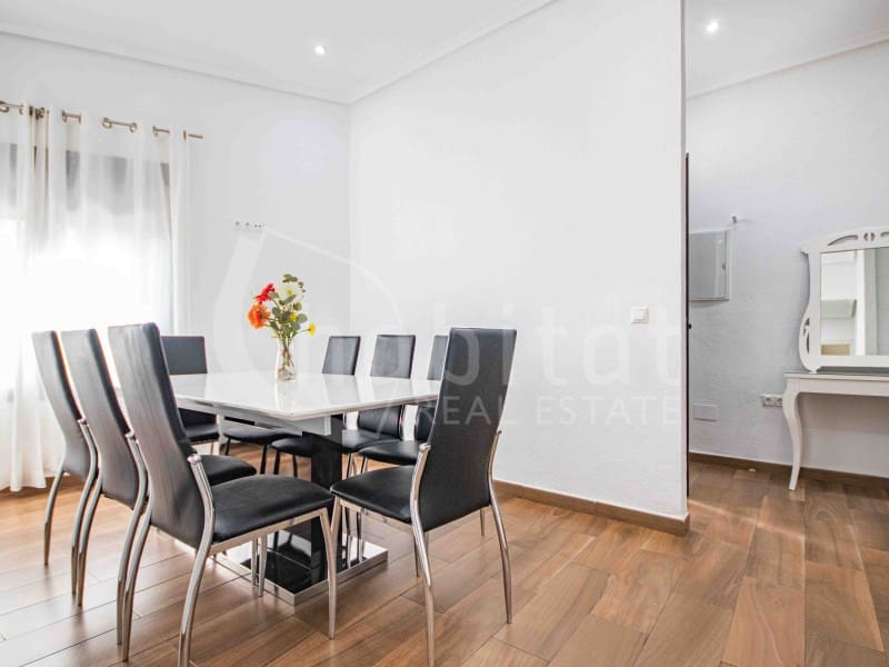 2 soverom Hus til leie i Los Montesinos - € 850 (Ref: 9419944)